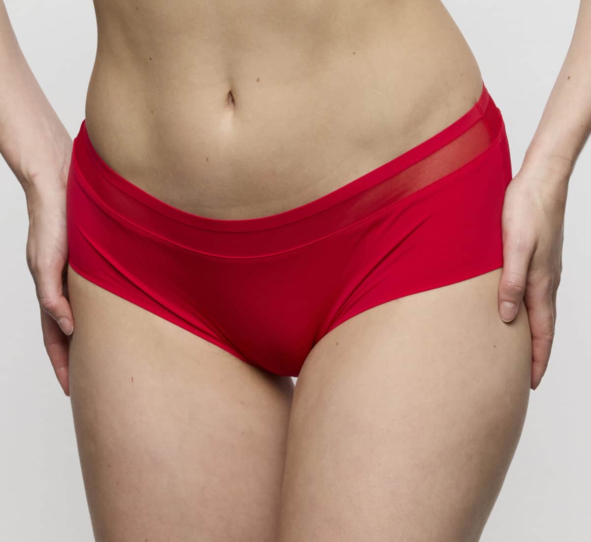 MARIE JO Louie  short true red