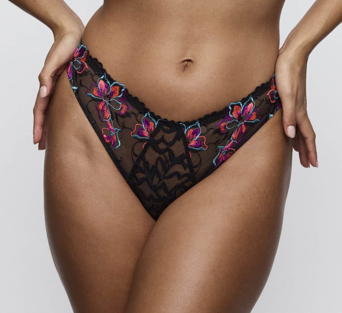 PRIMADONNA Miyara string Floral Eclipse